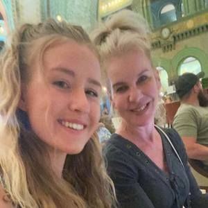 Meet your Posher, Nina